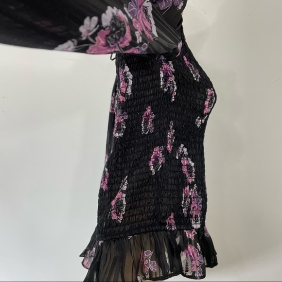 WAYF Eileen smocked off the shoulder top blouse size small balloon sleeves - Picture 10 of 14